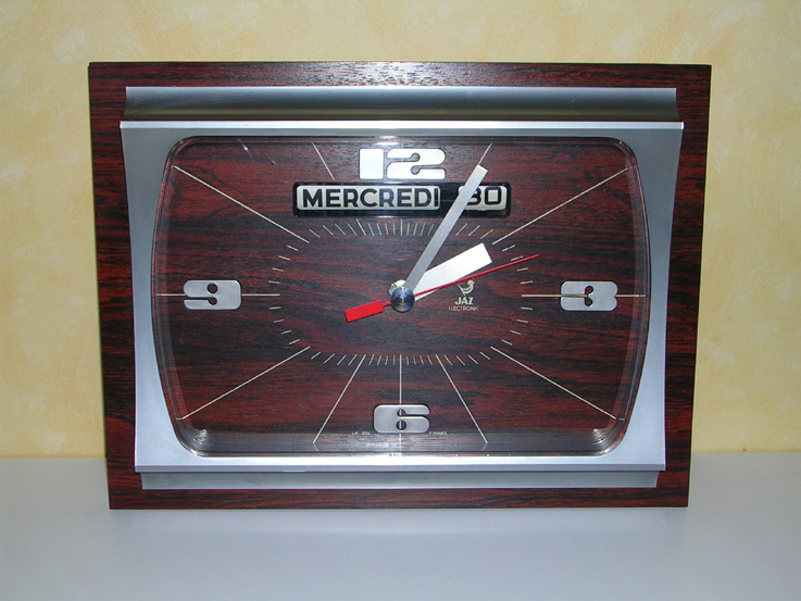 Horloge Murale Ancienne JAZ 1967 - Fer Forgé Noir - Vintage